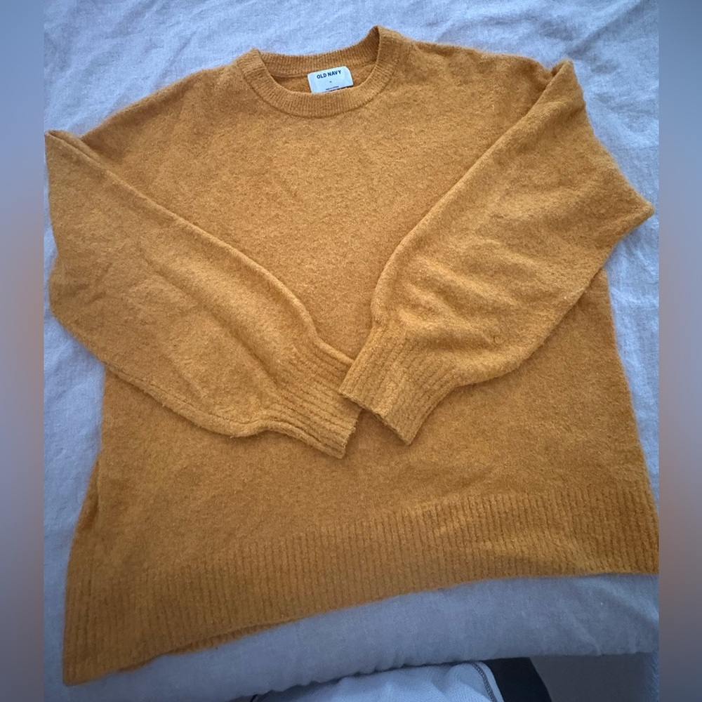 Old Navy Women’s Golden Crewneck Sweater